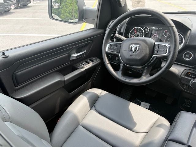 2026 RAM Ram 1500 RAM 1500 TRADESMAN CREW CAB 4X2 5'7' BOX