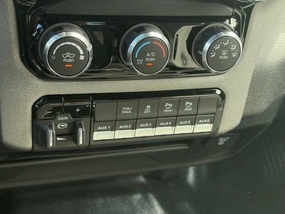 2026 RAM 2500 RAM 2500 TRADESMAN CREW CAB 4X4 6'4' BOX