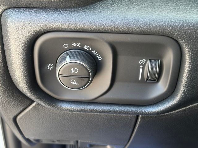 2026 RAM 2500 RAM 2500 TRADESMAN CREW CAB 4X4 6'4' BOX