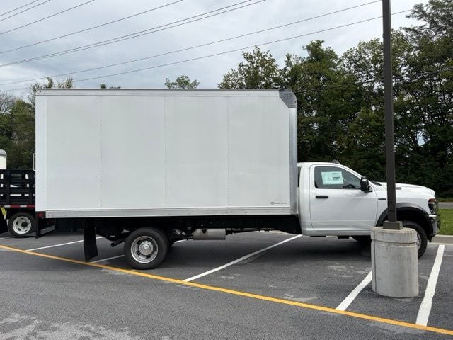 2026 RAM Ram 5500 Chassis Cab RAM 5500 TRADESMAN CHASSIS REGULAR CAB 4X2 120' CA