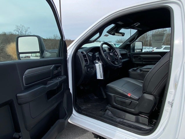 2025 RAM Ram 5500 Chassis Cab RAM 5500 TRADESMAN CHASSIS REGULAR CAB 4X4 84' CA