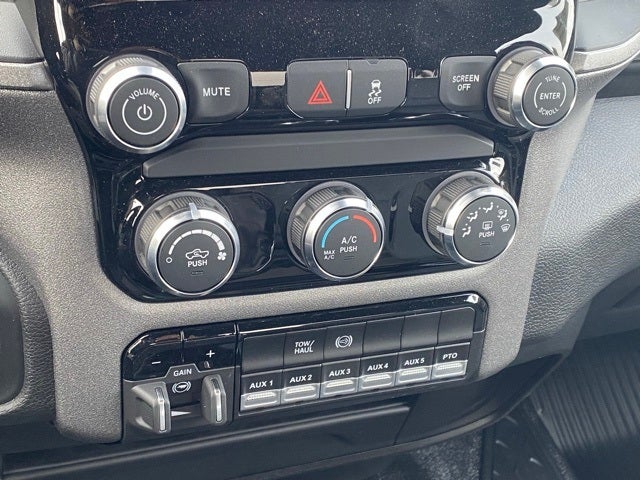 2025 RAM Ram 5500 Chassis Cab RAM 5500 TRADESMAN CHASSIS REGULAR CAB 4X4 84' CA