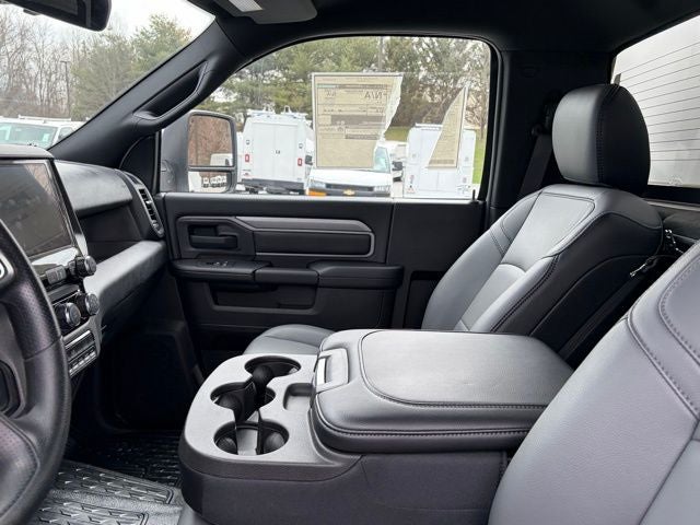 2025 RAM Ram 5500 Chassis Cab RAM 5500 TRADESMAN CHASSIS REGULAR CAB 4X4 84' CA