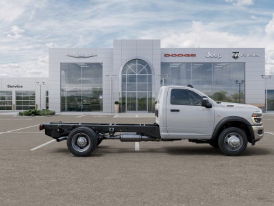 2025 RAM 5500 Chassis RAM 5500 TRADESMAN CHASSIS REGULAR CAB 4X4 84' CA