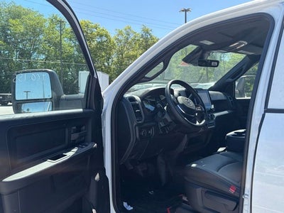 2026 RAM Ram 5500 Chassis Cab RAM 5500 TRADESMAN CHASSIS CREW CAB 4X4 84' CA