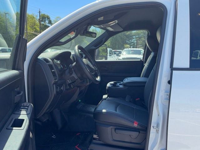 2026 RAM Ram 5500 Chassis Cab RAM 5500 TRADESMAN CHASSIS CREW CAB 4X4 84' CA