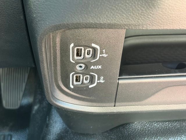 2026 RAM Ram 5500 Chassis Cab RAM 5500 TRADESMAN CHASSIS CREW CAB 4X4 84' CA
