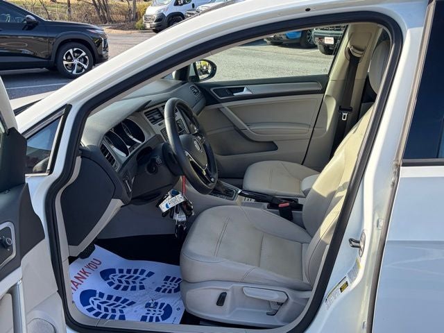 2015 Volkswagen Golf TDI SE 4-Door