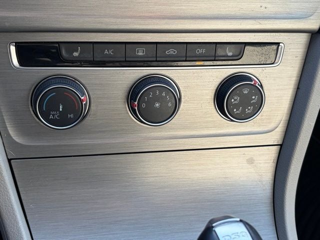 2015 Volkswagen Golf TDI SE 4-Door