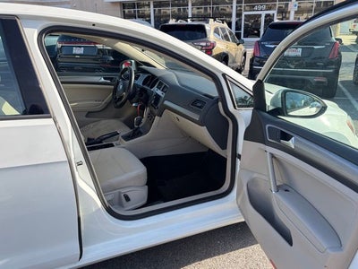 2015 Volkswagen Golf TDI SE 4-Door