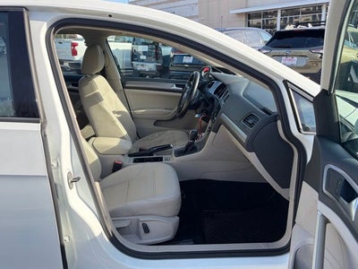 2015 Volkswagen Golf TDI SE 4-Door