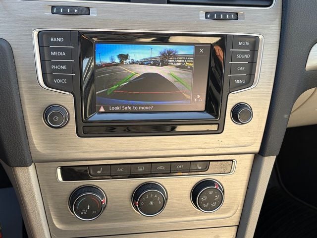 2015 Volkswagen Golf TDI SE 4-Door