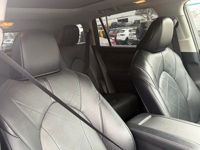 2022 Toyota Highlander Platinum