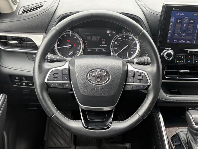 2022 Toyota Highlander Platinum