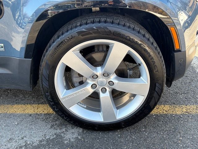 2023 Land Rover Defender 90 S