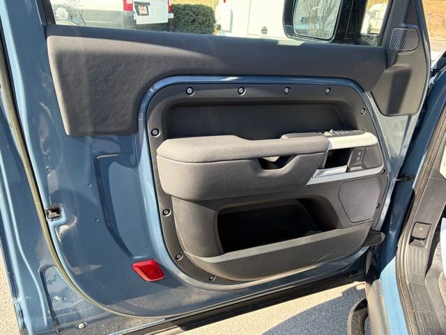 2023 Land Rover Defender 90 S