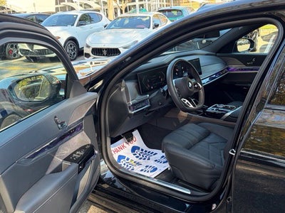 2025 BMW 760i xDrive
