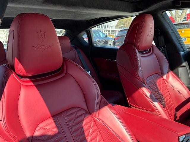 2022 Maserati Quattroporte Trofeo