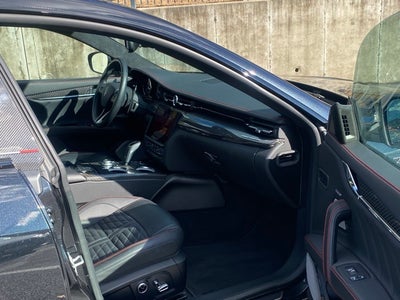 2022 Maserati Quattroporte Trofeo