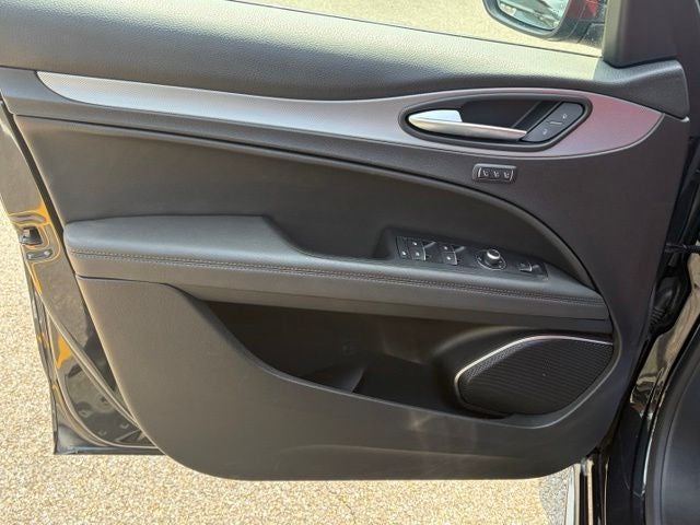 2023 Alfa Romeo Stelvio Veloce AWD