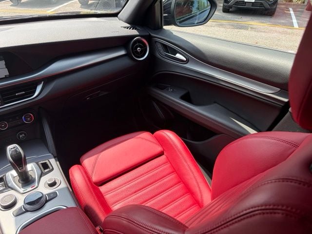 2023 Alfa Romeo Stelvio Veloce AWD