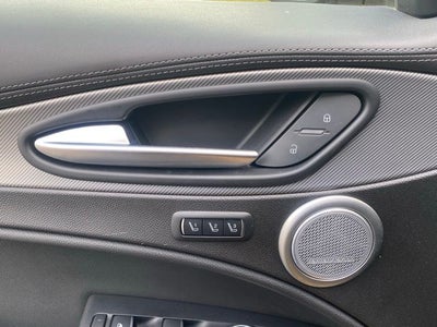 2022 Alfa Romeo Stelvio Veloce Ti AWD