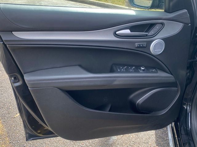 2023 Alfa Romeo Stelvio Veloce AWD