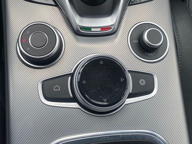 2023 Alfa Romeo Stelvio Veloce AWD