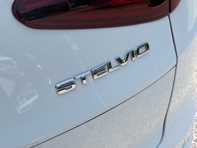 2023 Alfa Romeo Stelvio Veloce AWD