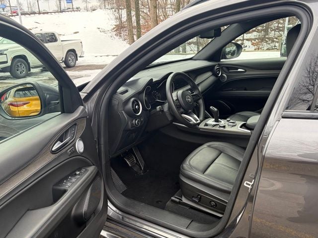 2023 Alfa Romeo Stelvio Ti AWD