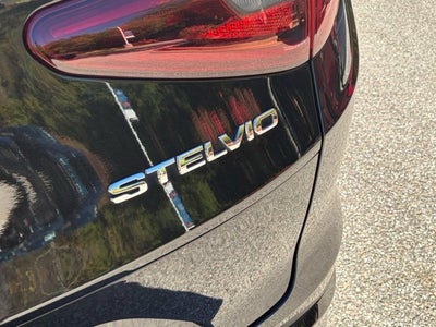 2023 Alfa Romeo Stelvio Lusso AWD