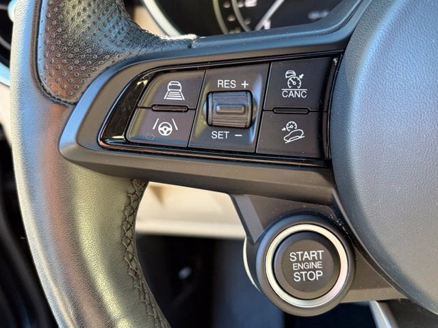 2023 Alfa Romeo Stelvio Lusso AWD