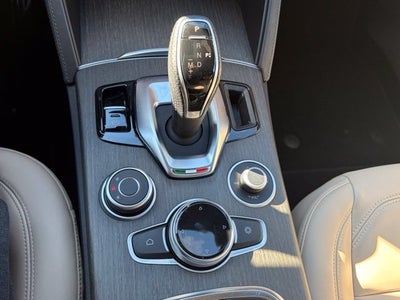 2023 Alfa Romeo Stelvio Lusso AWD