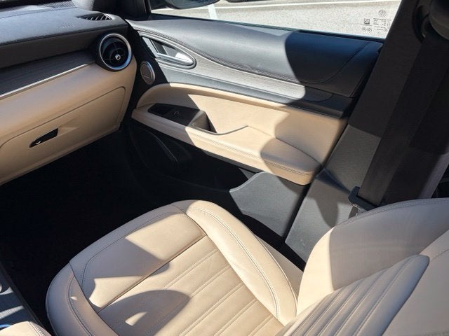 2023 Alfa Romeo Stelvio Lusso AWD