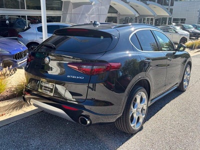 2023 Alfa Romeo Stelvio Lusso AWD