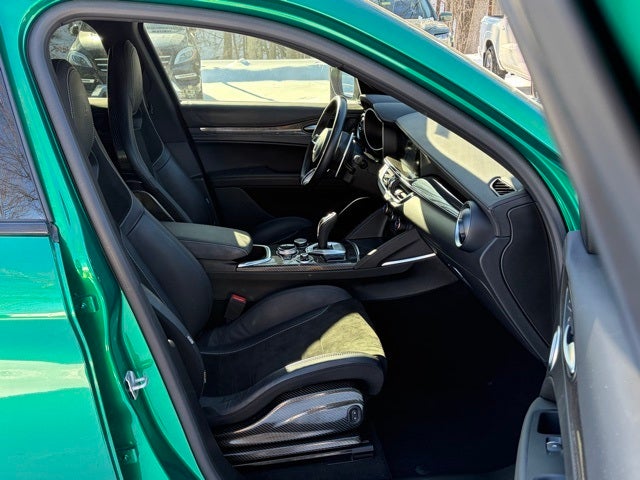 2023 Alfa Romeo Stelvio Quadrifoglio AWD