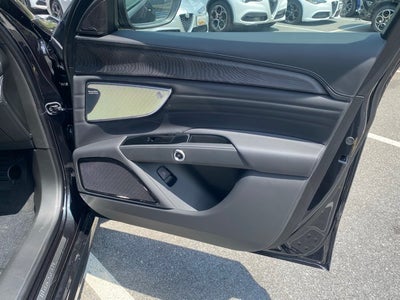 2025 Maserati Grecale Base