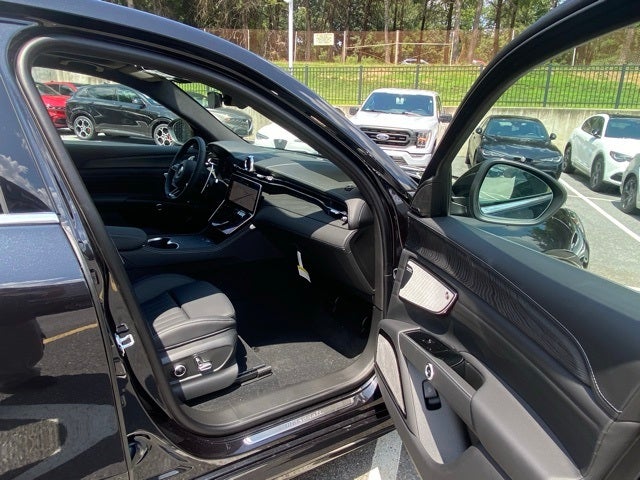 2025 Maserati Grecale Base