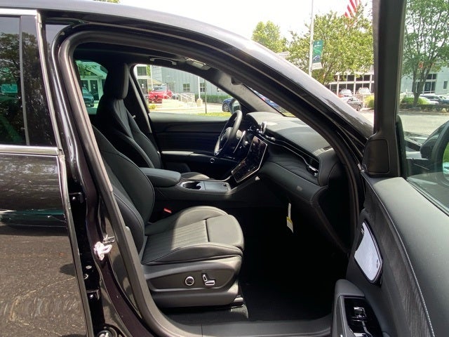 2025 Maserati Grecale Base