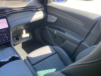 2025 Maserati Grecale Base